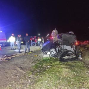Rize’de hafif ticari araç takla attı: 3 ölü, 2 yaralı