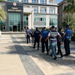Eğlence mekanındaki kavgada uzman çavuş ağır yaralandı
