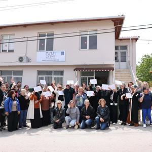 Çeşmede okuma yazma öğrenen Germiyanlı 15 kadına törenle sertifikaları verildi