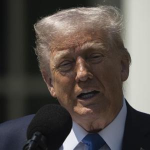 HARAP OLUYOR Trumptan Hollywood hamlesi