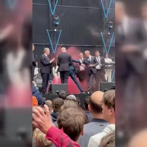 Hollanda ve Polonya başbakanları kürsüde hedef oldu
