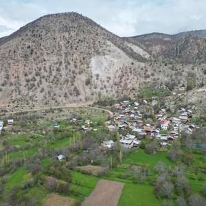 Heyelan riski nedeniyle taşınacak köyün yeni yeri tartışma konusu oldu