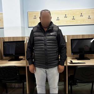 Ehliyet sınavında kopya düzeneğiyle yakalandı; kulaklık hastanede çıkarıldı