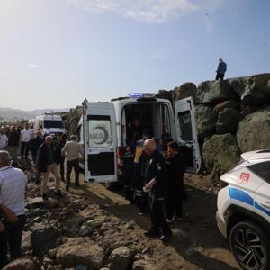 Trabzonda denize giren 2 arkadaş, boğuldu