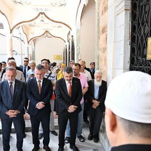 6 asırlık ‘Erguvan Bayramı’ geleneği Bursa’da yaşatılıyor