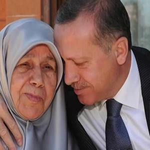 Cumhurbaşkanı Erdoğandan Anneler Günü mesajı