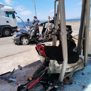 Ayvalıkta zincirleme kaza; 4 yaralı
