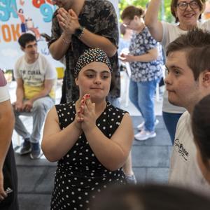 Engelliler Haftası’na özel 80’ler 90’lar partisi