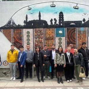 Bursada özel gereksinimli öğrencilerin hazırladığı seramik pano, Nilüferde sergileniyor
