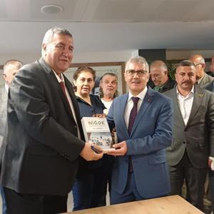 Ömer Fethi Gürerin Niğde Siyaset Tarihi kitabı okurlarıyla buluştu