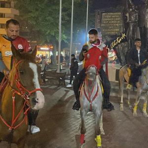 Karabükte şampiyonluğu at binerek kutladılar