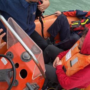 Sapanca Gölü’nde botta mahsur kalan 2 kişi kurtarıldı