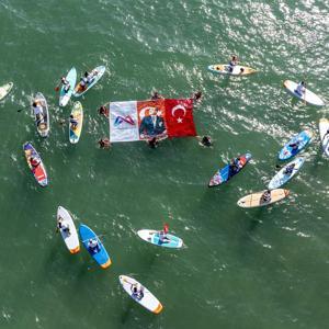 Mersin, havada, karada ve denizde 19 Mayıs coşkusu yaşadı