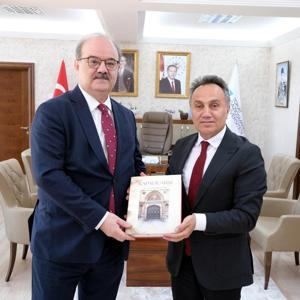 Bakan Yardımcısı Çam’dan Rektör Yılmaz’a ziyaret