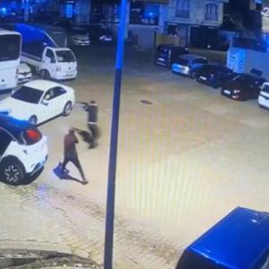 İstanbul- Kağıthanede kalaşnikoflu saldırı kamerada; aracın önünü kesip kurşun yağdırdılar