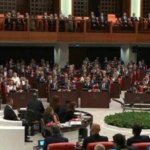 AK Partide yeni anayasa çalıştayı