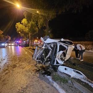 Adanada Trafik Kazası: Otomobil Taksiye Çarptı, 5 Yaralı