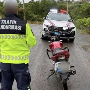 Yüzüstü motosiklet sürmek 45 bin lira ceza getirdi