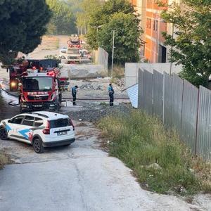 İstanbul - Avcılarda üniversite inşaatında depodaki malzemeler yandı