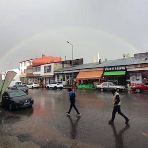 Erzurum ve Ardahanda dolu ve sağanak etkili oldu