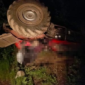 Sivasta devrilen traktördeki çift, öldü