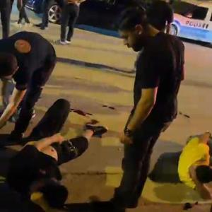 Sokakta tabancayla ayaklarından vuruldular
