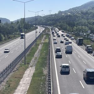 Anadolu Otoyolunda bayram tatili hareketliliği yaşanıyor