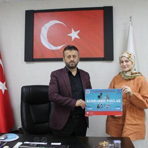 Osmaniyeli hukuk fakültesi öğrencisi, ödülünü Filistin’e bağışladı