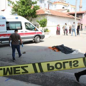 Aksarayda Kamyonun Çarptığı Yaya Öldü