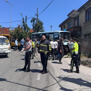 Zonguldakta Minibüs Kazası: 14 Yaralı