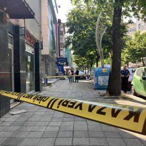 Cadde ortasında başından vurularak öldürüldü