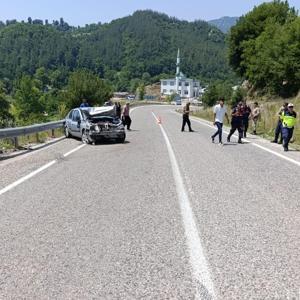 Kahramanmaraş’ta otomobil bariyere çarptı: 1 yaralı