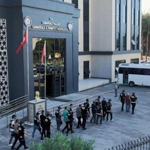 Çanakkalede göçmen kaçakçılığı yapan suç örgütü çökertildi; 23 tutuklama