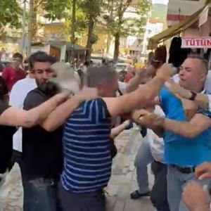 Boşanmış çift ve yakınları arasında çıkan kavga