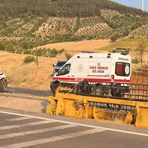 Gaziantep’te otomobil ile biçerdöver çarpıştı: 3 yaralı