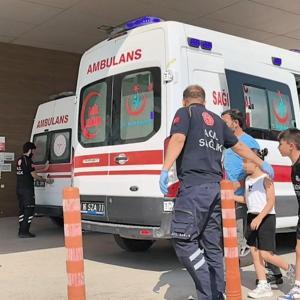 Kumbarasını açmak istediği bıçak elinden kayınca dilinden yaralandı