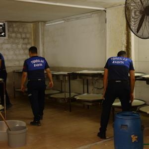 Mersin’de sağlıksız süt ürünleri imalathanesini mühürledi