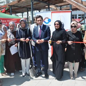 Kütahyada ADEM kursiyerlerinin sergisi açıldı