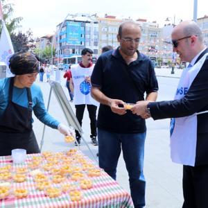Şehitler için lokma dağıttılar
