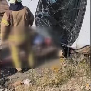 İstanbul- Çatalcada bariyere çarpan minibüs takla attı: 1 ölü