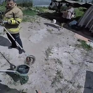 Eve giren engerek yılanı itfaiye ekibi tarafından doğal yaşam alanına bırakıldı