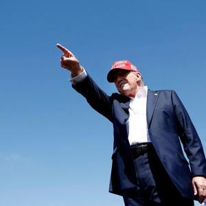ABD halkı askeri geçidi dinlemedi: Trumpa karşı kral yok protestosu