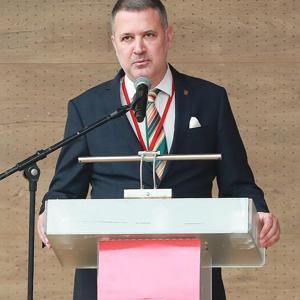 Karşıyakada Ergüllü frene bastı, Karaldan açıklama bekleniyor