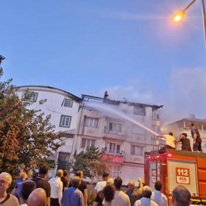 Adıyamanda yangın çıkan evde hasar oluştu