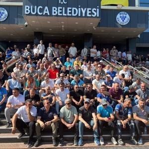 İzmirde Buca Belediyesinde bazı çalışanlar iş bıraktı