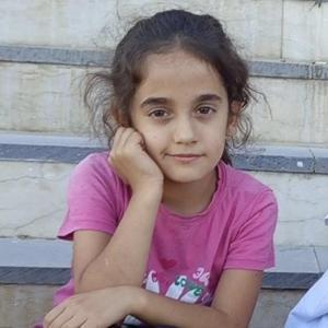 Diyarbakırda 9 yaşındaki Yasemin, merdiven boşluğunda öldürülmüş halde bulundu