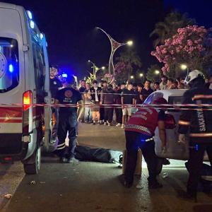 Yolun karşısına geçmeye çalışan yaya, otomobilin çarpmasıyla öldü