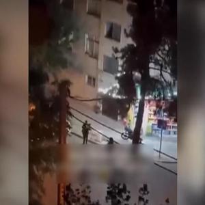 İran-İsrail savaşının simge görüntüsü Bomba seslerinin ardından keman tınısı...