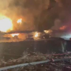 Şanlıurfada seyit halindeki TIR alev aldı