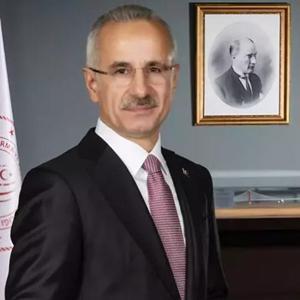 Uraloğlundan Hürmüz Boğazı yorumu: Türkiyenin koridorları belirsizliklere alternatif